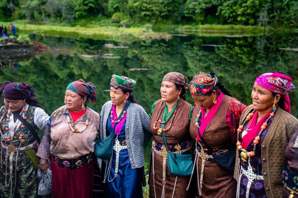 01_Tamang_women_in_traditional_attire_participating_in_a_cultural_festiva